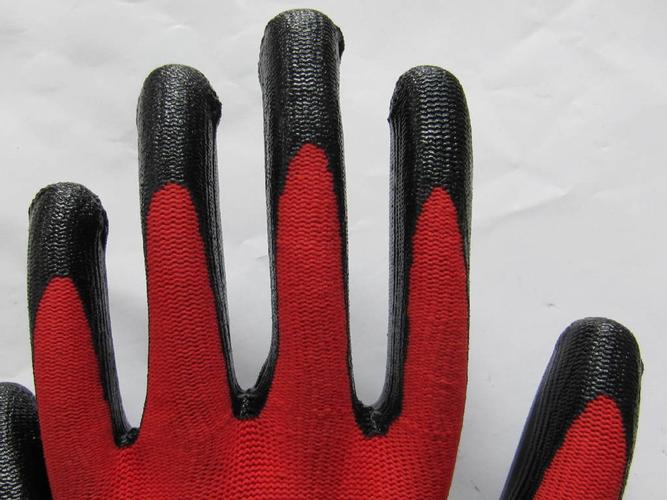 睛手套,乳膠手套,pvc半掛手套,勞保手套等產(chǎn)品專業(yè)生產(chǎn)加工的個(gè)體經(jīng)營