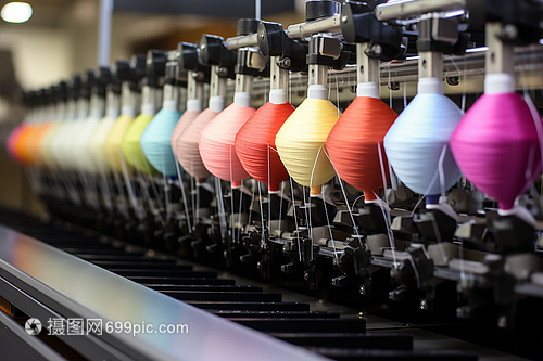機器上的彩色紗線
